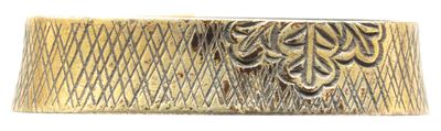 Wakizashi Koshirae with "Kiri" Family Crest Designed Fittings, 2-bu kizami Kin nashi-ji nuri saya — 11 of 12