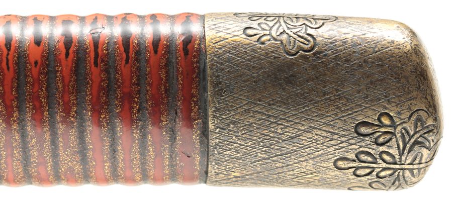 Wakizashi Koshirae with "Kiri" Family Crest Designed Fittings, 2-bu kizami Kin nashi-ji nuri saya — 12 of 12