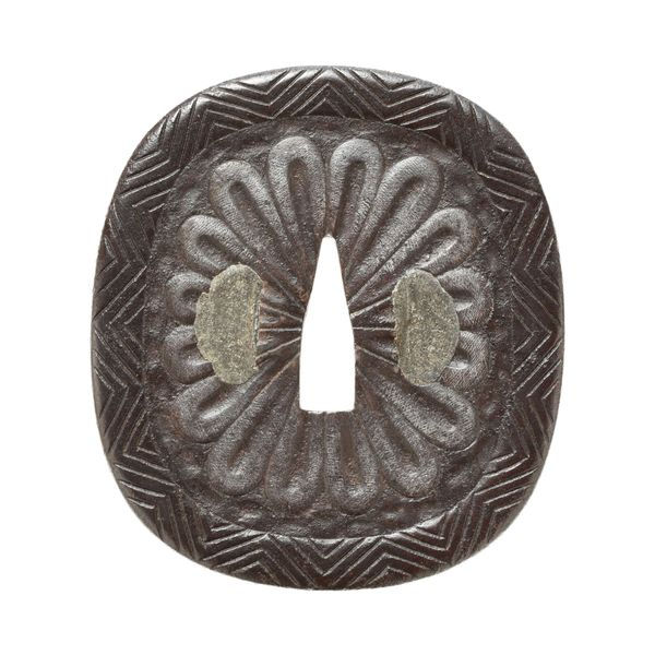 Tsuba: Chrysanthemum and Masu-gata with Paulownia Arabesque Design - Mumei, Edo Higo Koshirae Fittings — 3 of 3