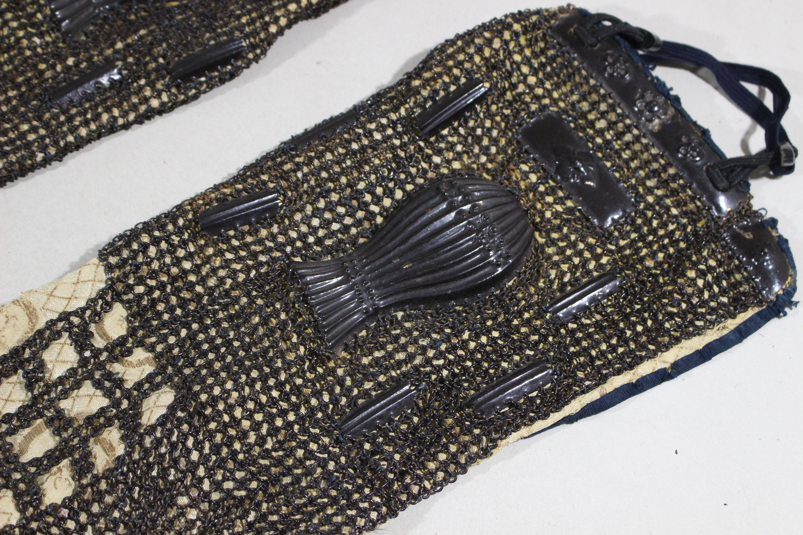 Tokubetsu Kicho Certificate: Black Lacquered Hon-kozane White Ito Odoshi Chu-kon Nimai-do Gusoku Y1-85 — 15 of 100