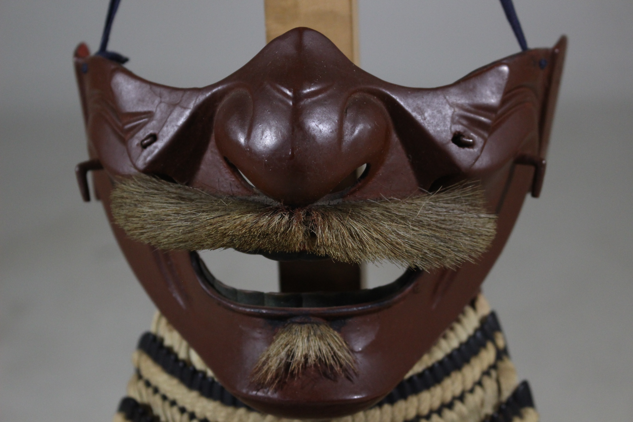 Tokubetsu Kicho Certificate: Black Lacquered Hon-kozane White Ito Odoshi Chu-kon Nimai-do Gusoku Y1-85 — 34 of 100