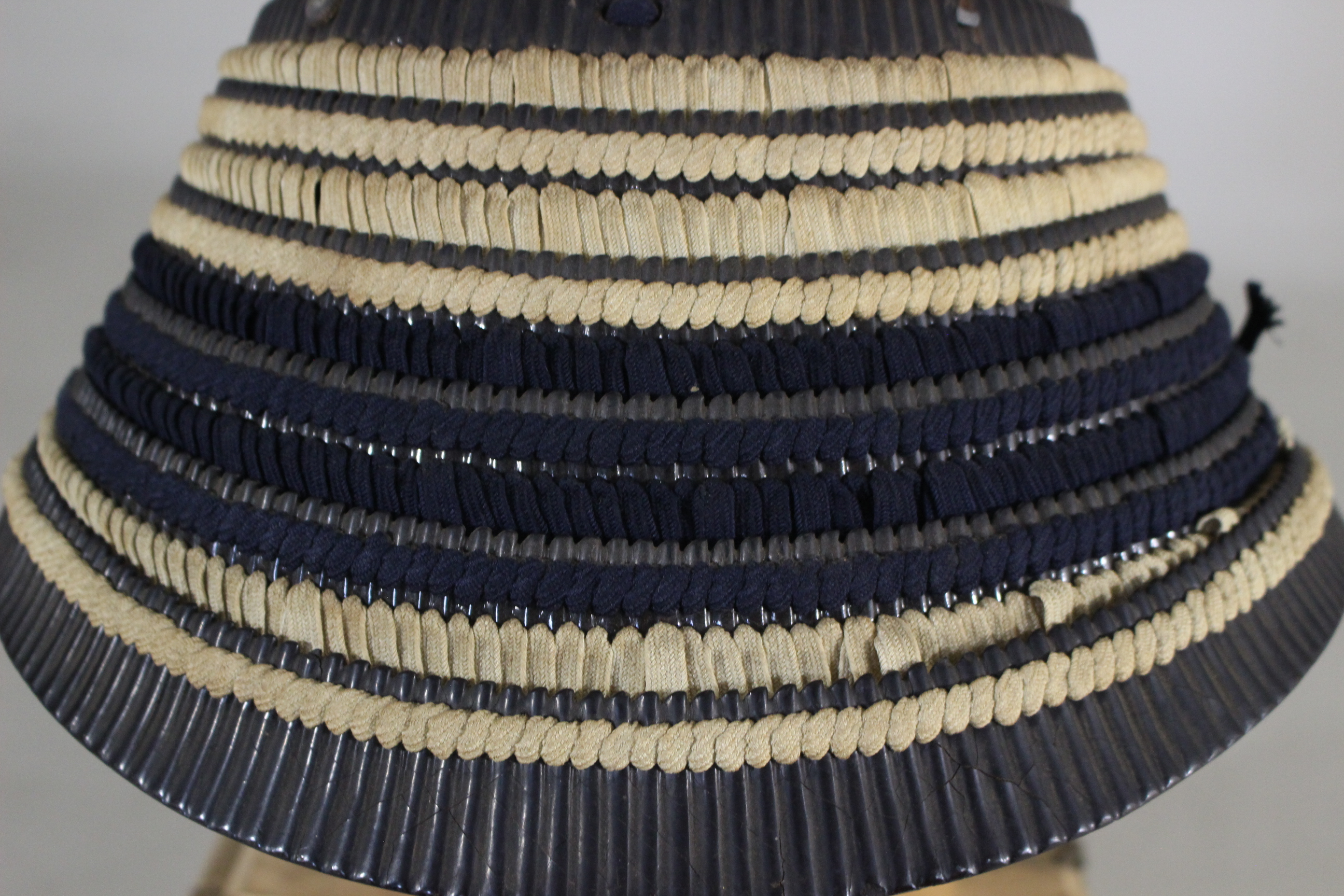 Tokubetsu Kicho Certificate: Black Lacquered Hon-kozane White Ito Odoshi Chu-kon Nimai-do Gusoku Y1-85 — 51 of 100