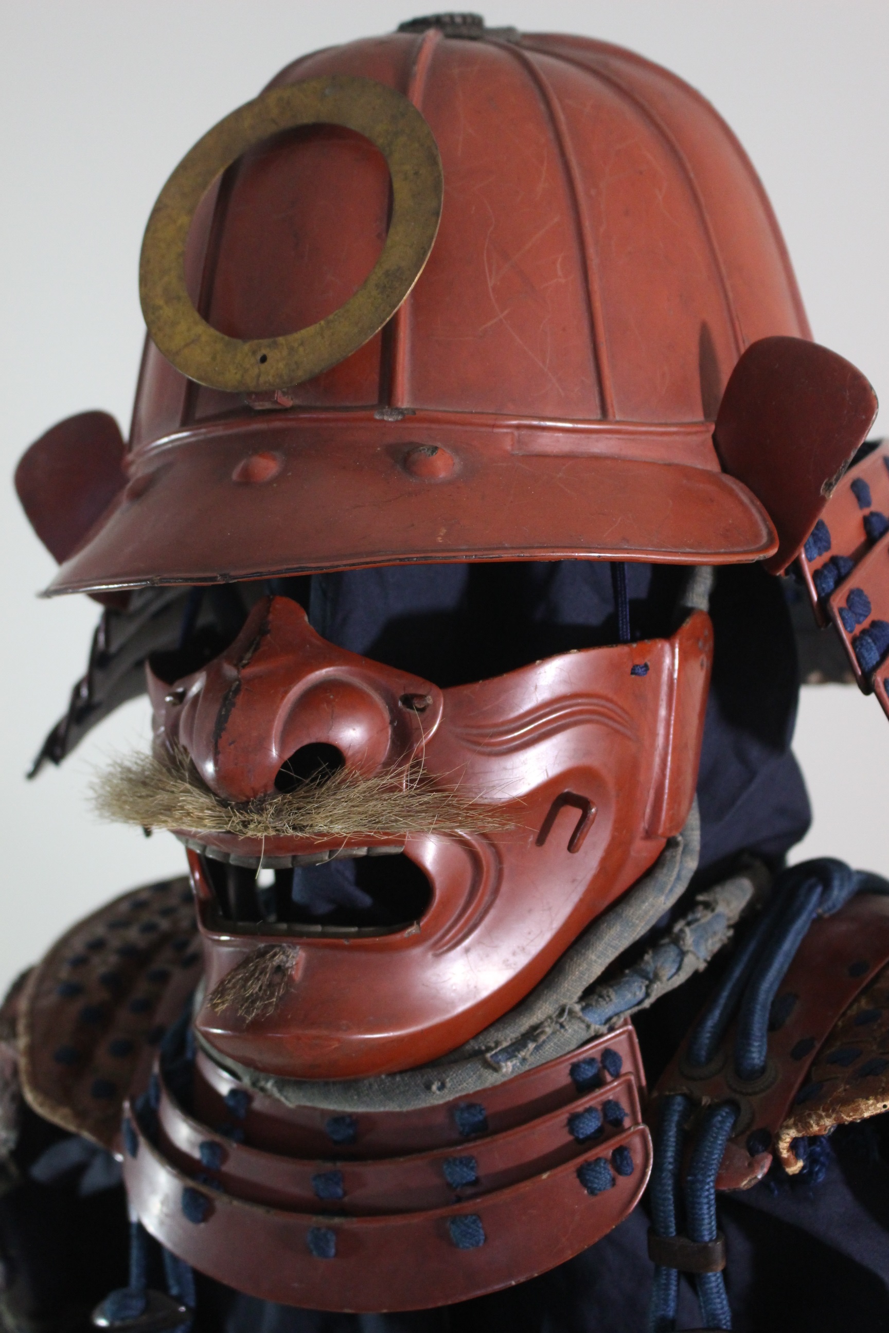 Special Kicho Certification: Iron Vermilion Lacquer Cut-Plate Iyo-Zane Light Blue Thread Laced Two-Piece Do Gusoku, Kojunin-gumi (Oniwaban-shu) Captain's Armor Y1-126 — 49 of 82