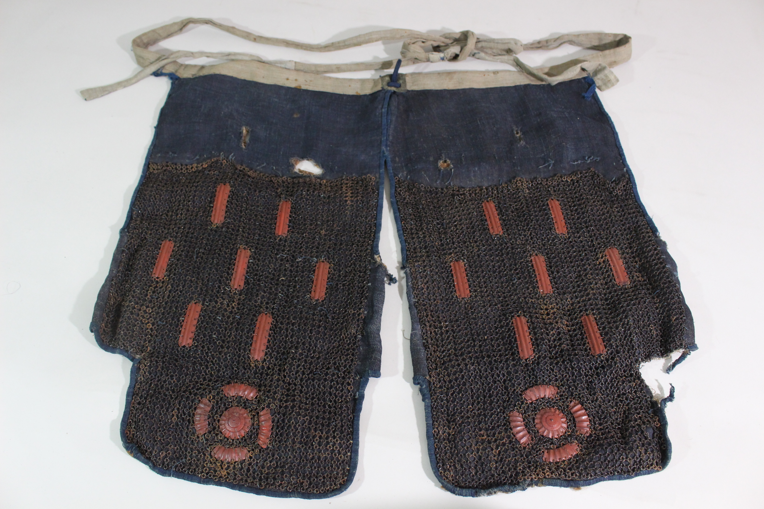 Special Kicho Certification: Iron Vermilion Lacquer Cut-Plate Iyo-Zane Light Blue Thread Laced Two-Piece Do Gusoku, Kojunin-gumi (Oniwaban-shu) Captain's Armor Y1-126 — 74 of 82