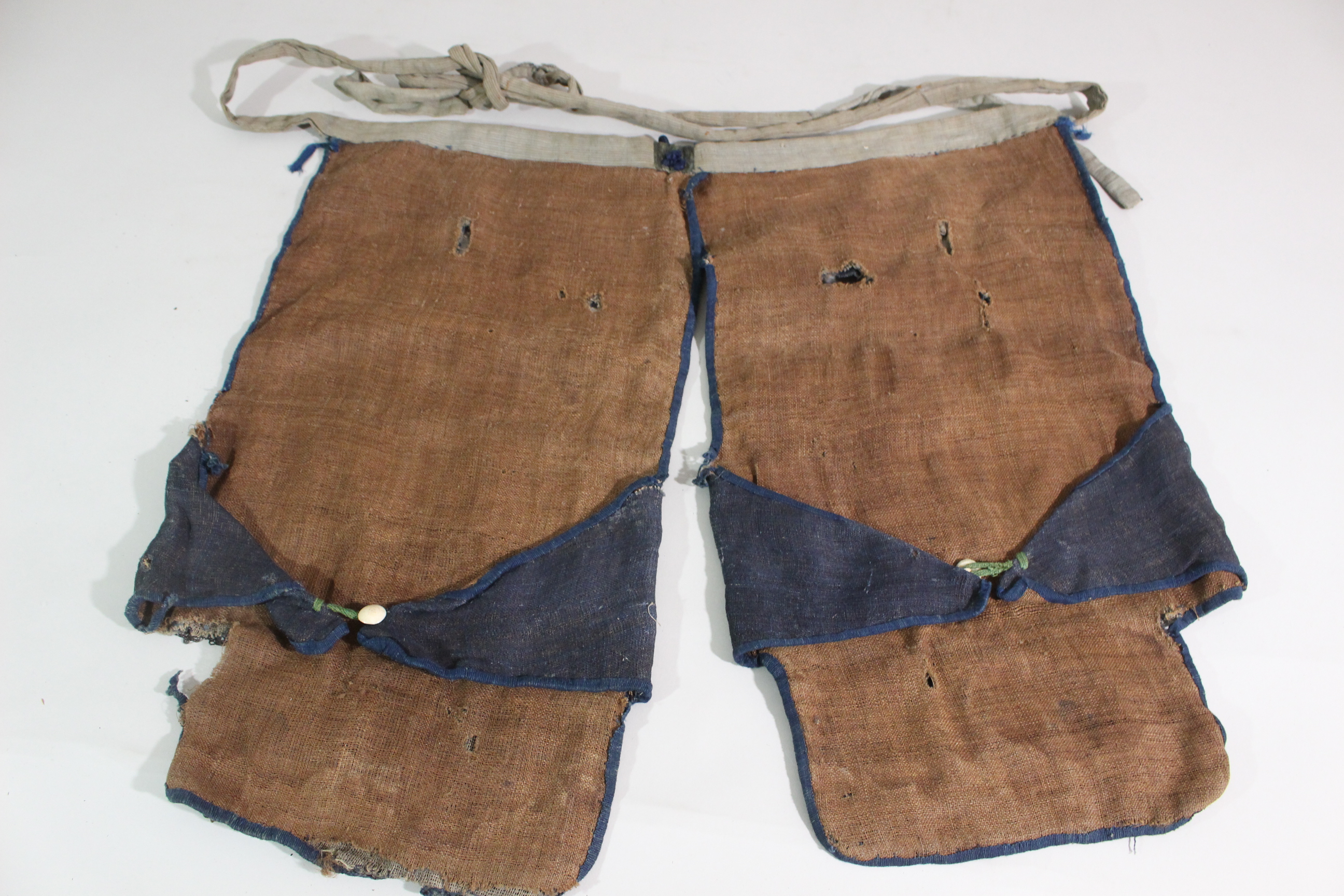 Special Kicho Certification: Iron Vermilion Lacquer Cut-Plate Iyo-Zane Light Blue Thread Laced Two-Piece Do Gusoku, Kojunin-gumi (Oniwaban-shu) Captain's Armor Y1-126 — 79 of 82