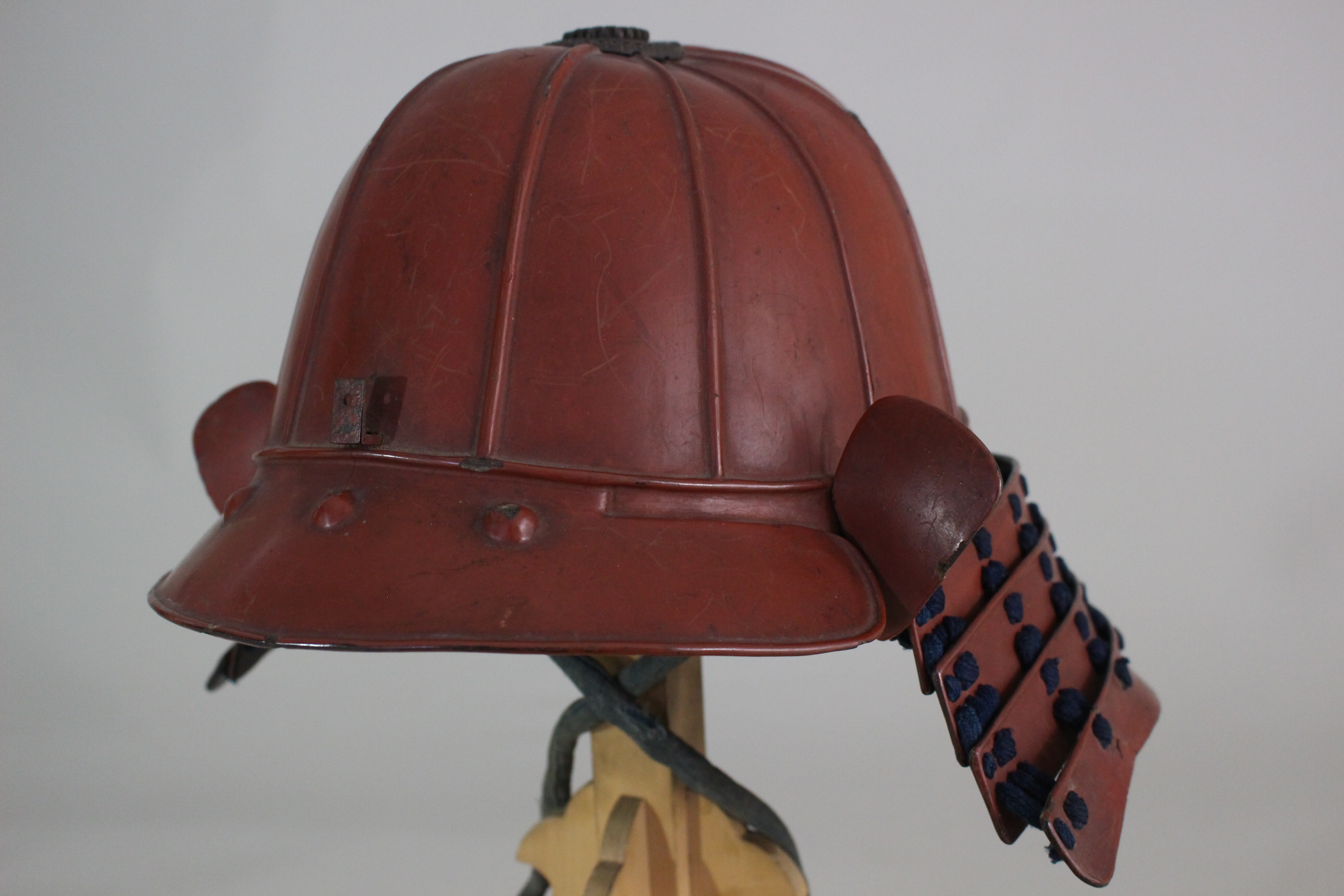 Special Kicho Certification: Iron Vermilion Lacquer Cut-Plate Iyo-Zane Light Blue Thread Laced Two-Piece Do Gusoku, Kojunin-gumi (Oniwaban-shu) Captain's Armor Y1-126 — 20 of 82