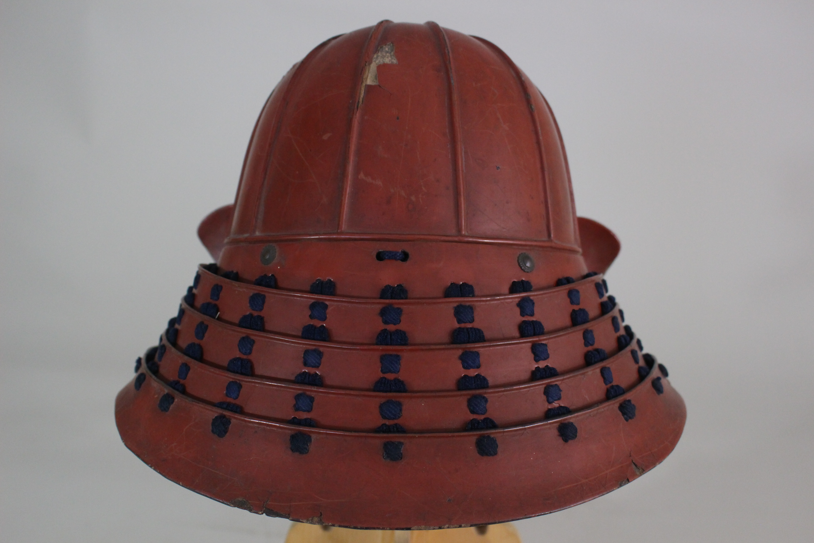 Special Kicho Certification: Iron Vermilion Lacquer Cut-Plate Iyo-Zane Light Blue Thread Laced Two-Piece Do Gusoku, Kojunin-gumi (Oniwaban-shu) Captain's Armor Y1-126 — 29 of 82