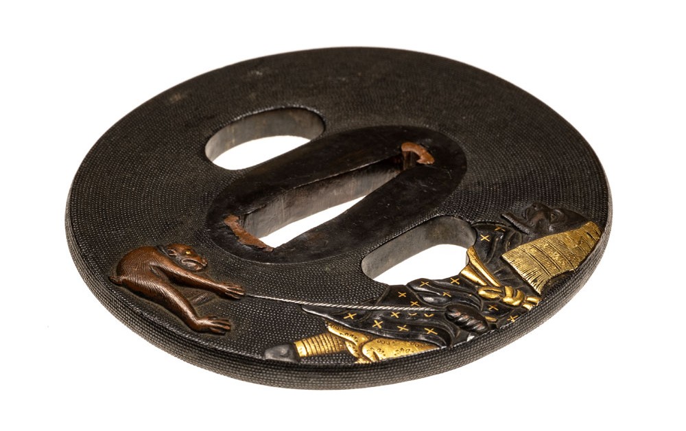 Mito Ryoushi Hoenzu (Hunter Catching Monkey) Tsuba - Hozon Tosogu — 6 of 16