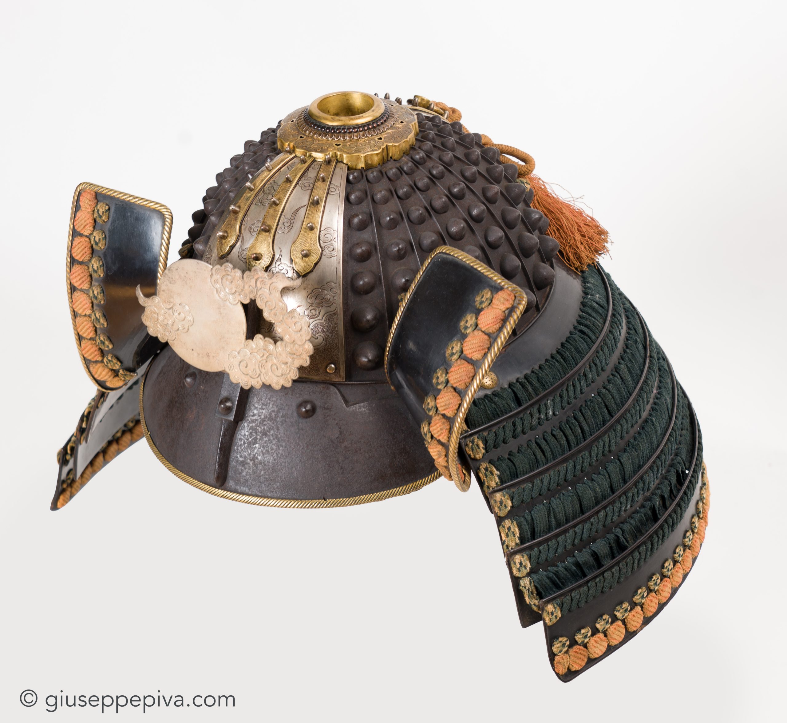 Ita-kozane-dō Tosei Gusoku - Samurai armor, mid Edo period — 7 of 14