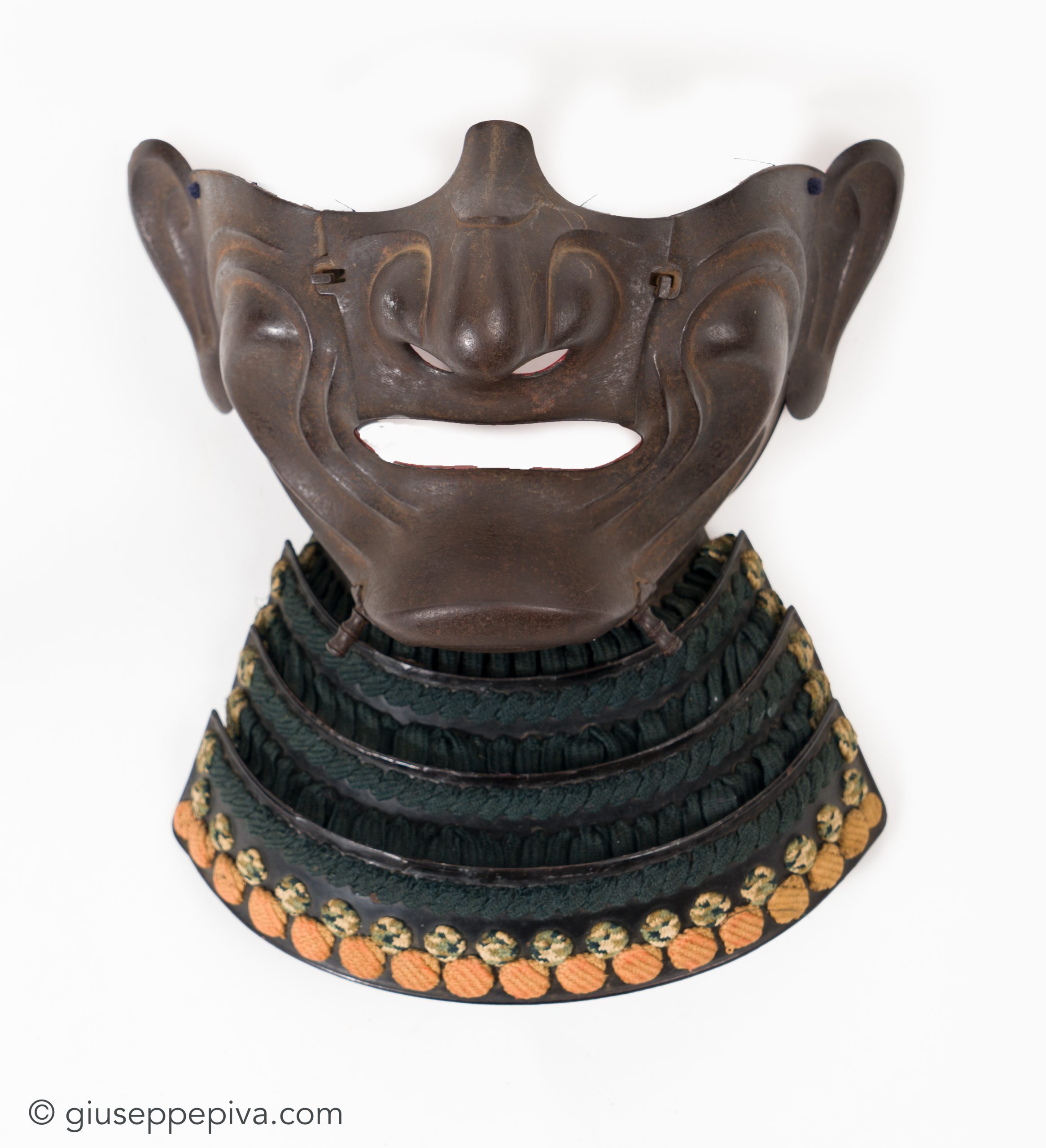 Ita-kozane-dō Tosei Gusoku - Samurai armor, mid Edo period — 9 of 14