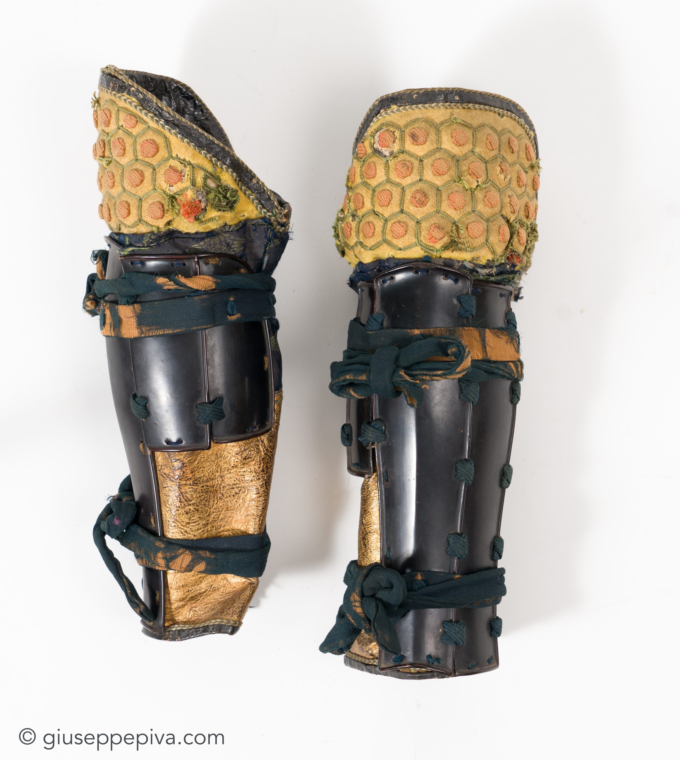 Ita-kozane-dō Tosei Gusoku - Samurai armor, mid Edo period — 14 of 14