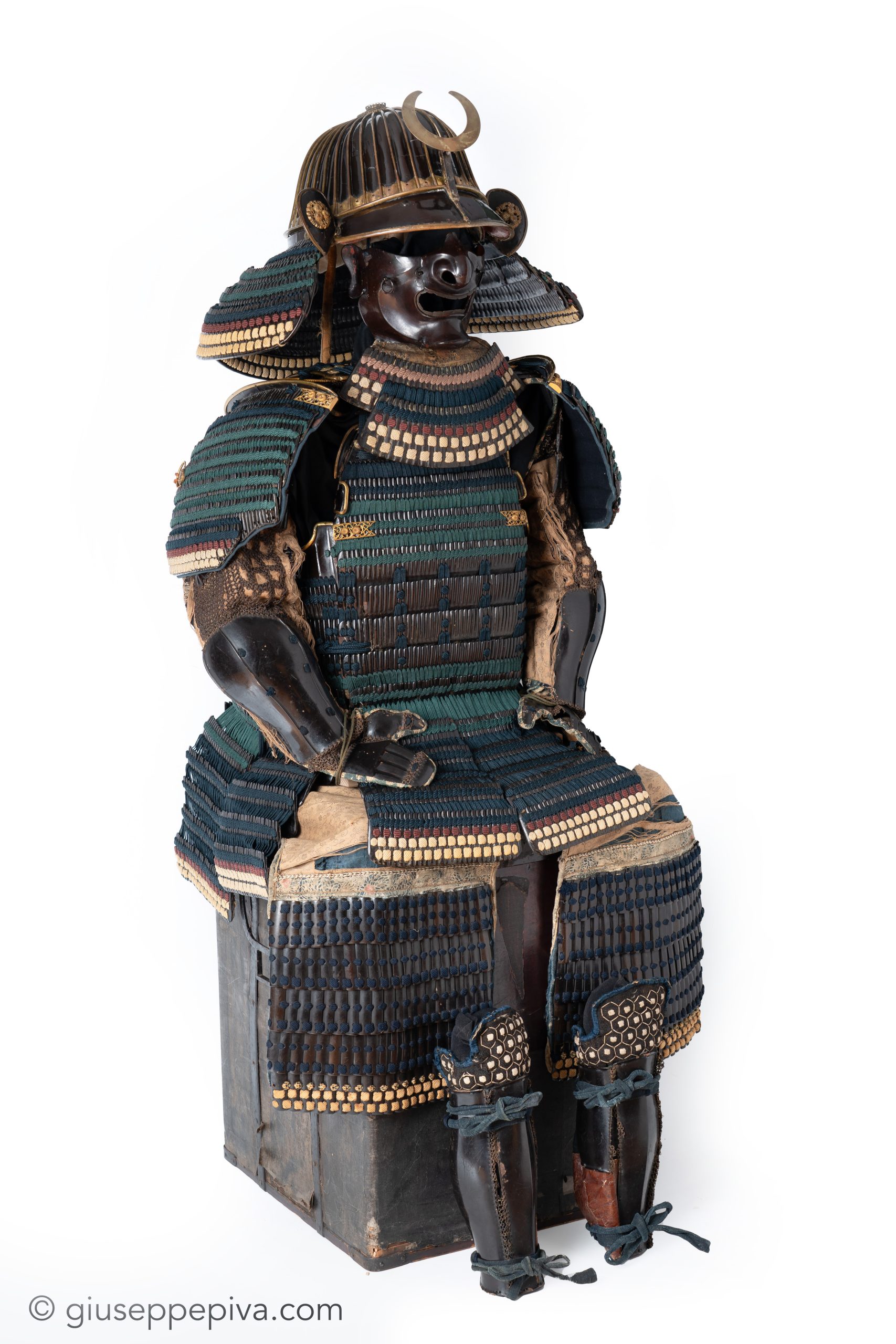 Hon-kozane maru-do gusoku, mid Edo period — 1 of 13