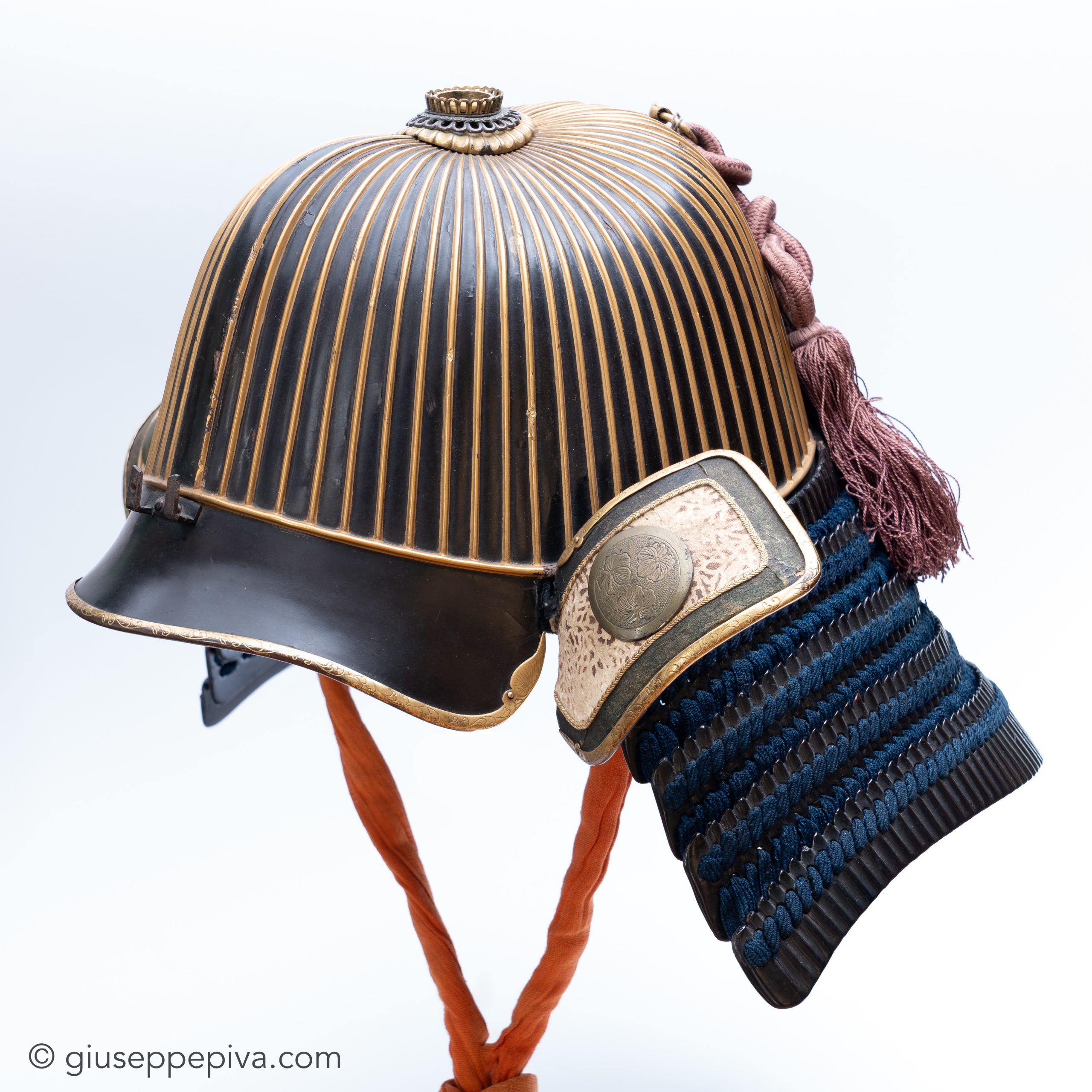 Suji-bachi kabuto kabuto, Haruta school 62-plate samurai helmet — 5 of 12