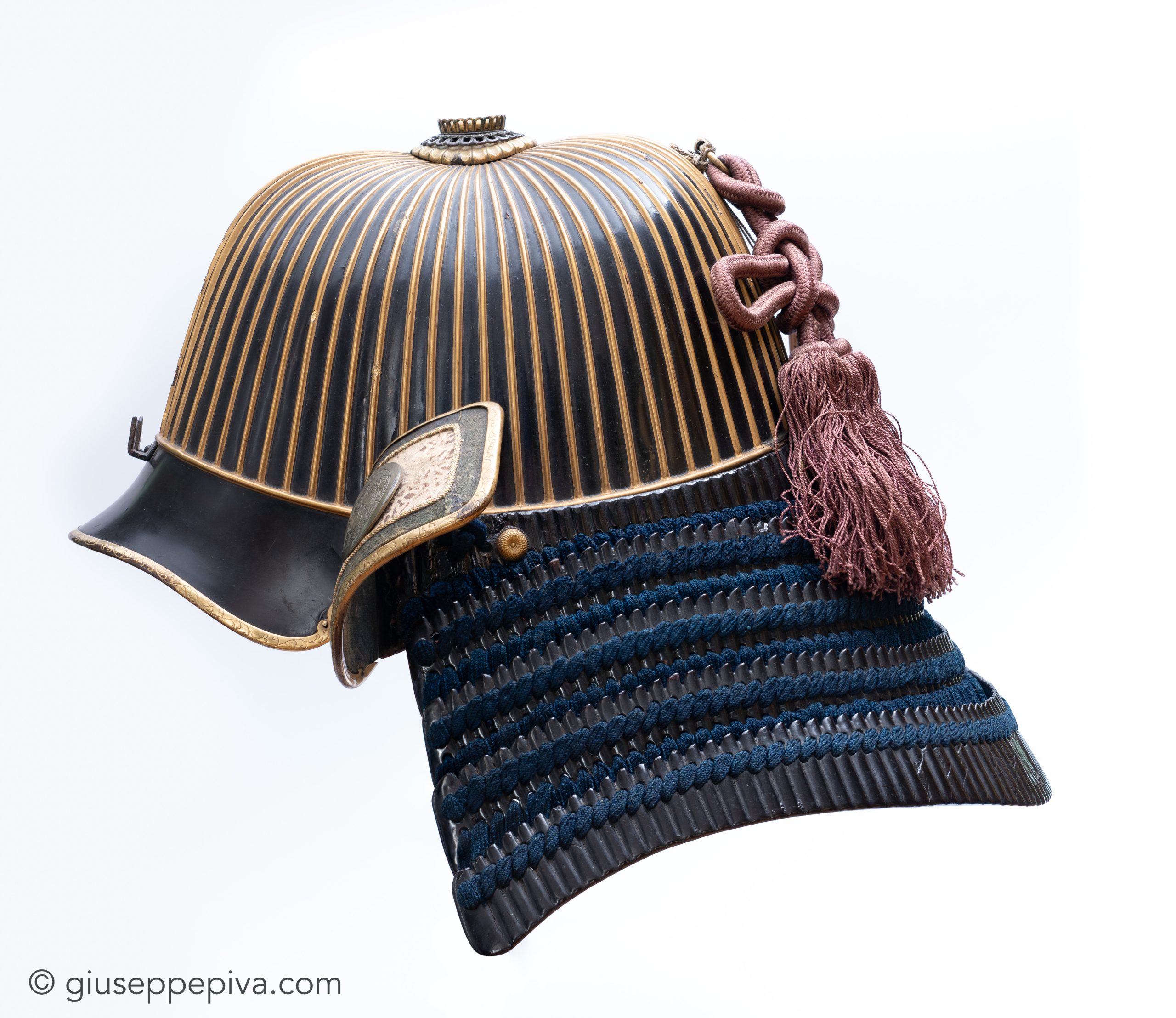 Suji-bachi kabuto kabuto, Haruta school 62-plate samurai helmet — 6 of 12