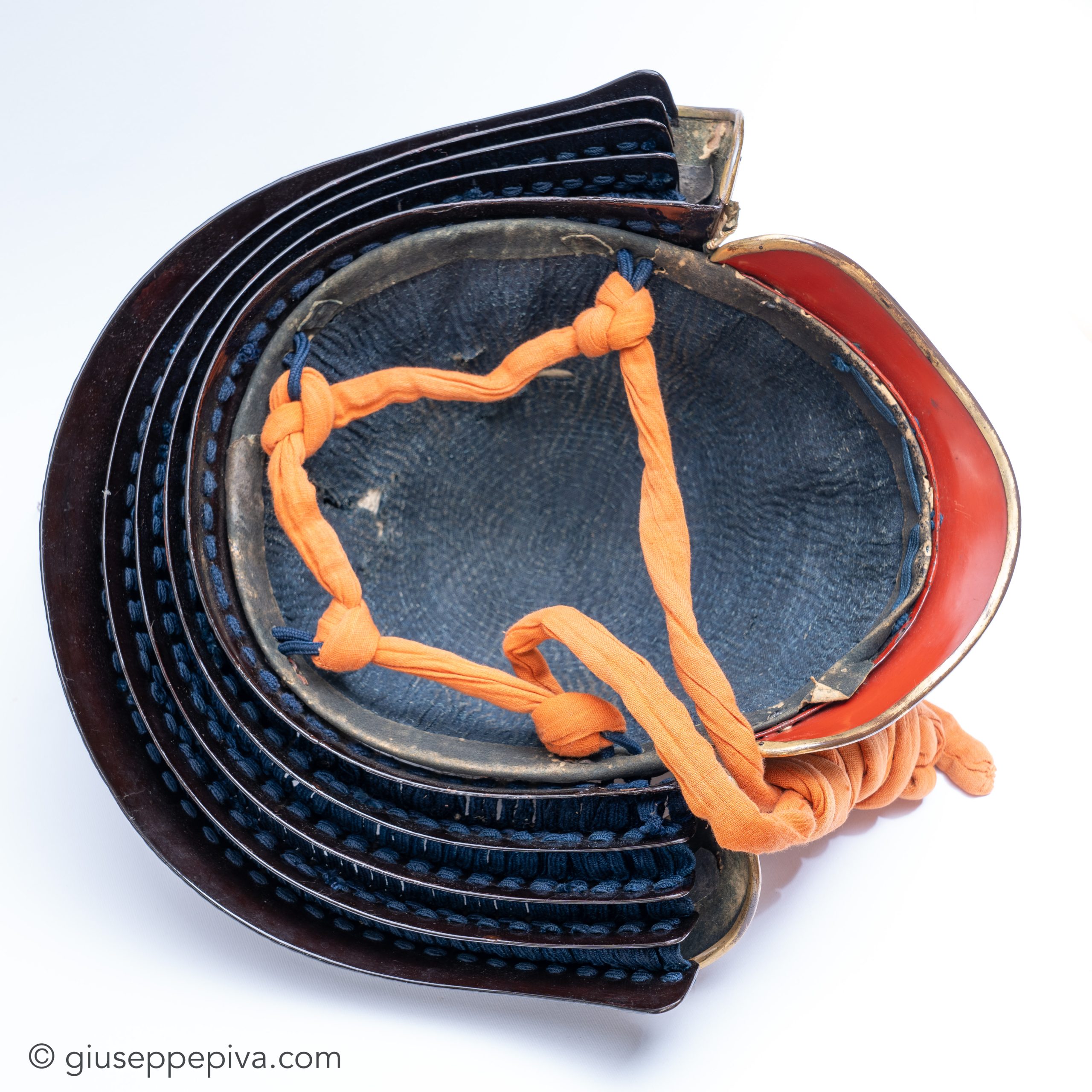 Suji-bachi kabuto kabuto, Haruta school 62-plate samurai helmet — 11 of 12