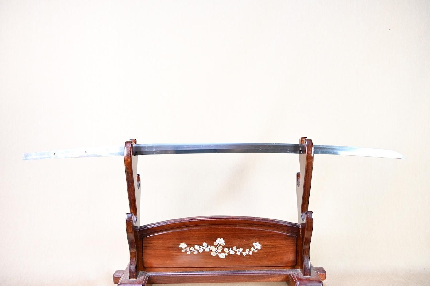 Katana: Unsigned (Mumei) 69.6cm with a relatively good Type 98 Gunto Koshirae, for appreciation, iai, or tameshigiri! — 1 of 50