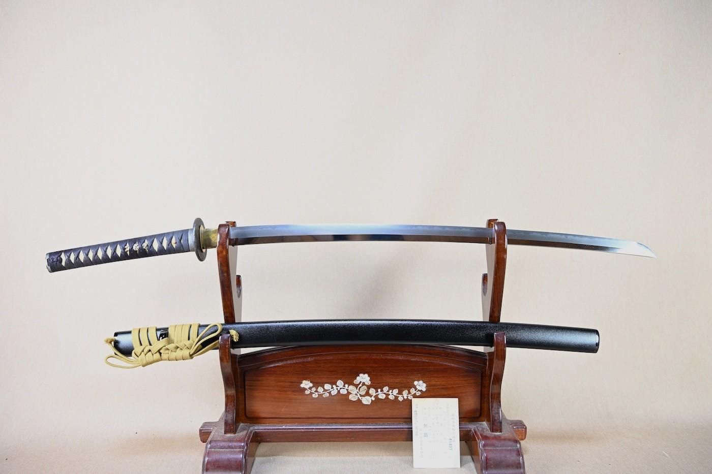 Katana: Mumei - 70.7cm, Excellent for Appreciation, Iaido, and Tameshigiri — 2 of 47
