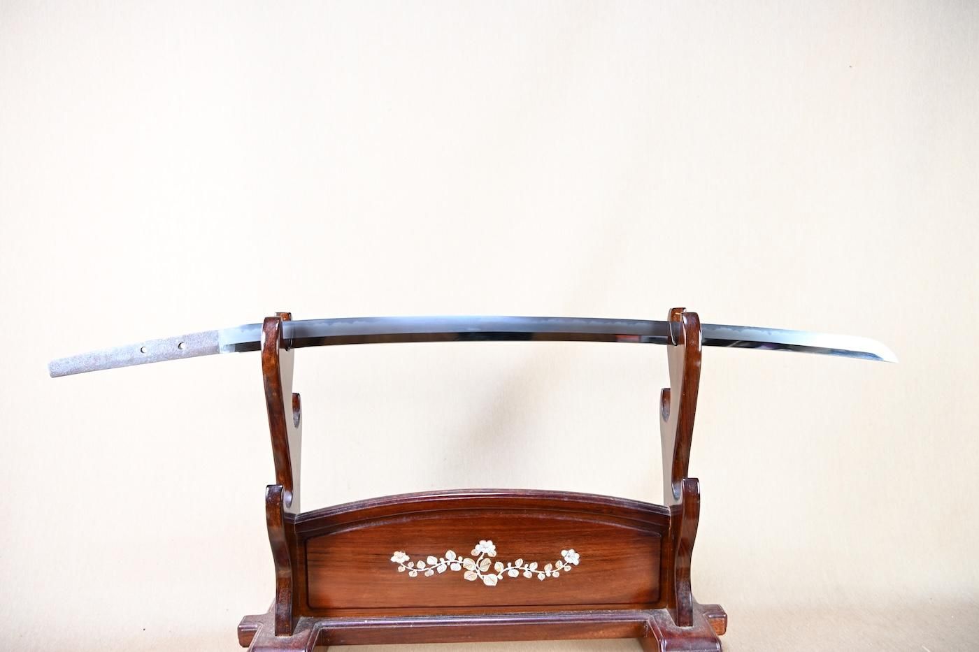Katana: Mumei - 70.7cm, Excellent for Appreciation, Iaido, and Tameshigiri — 1 of 47