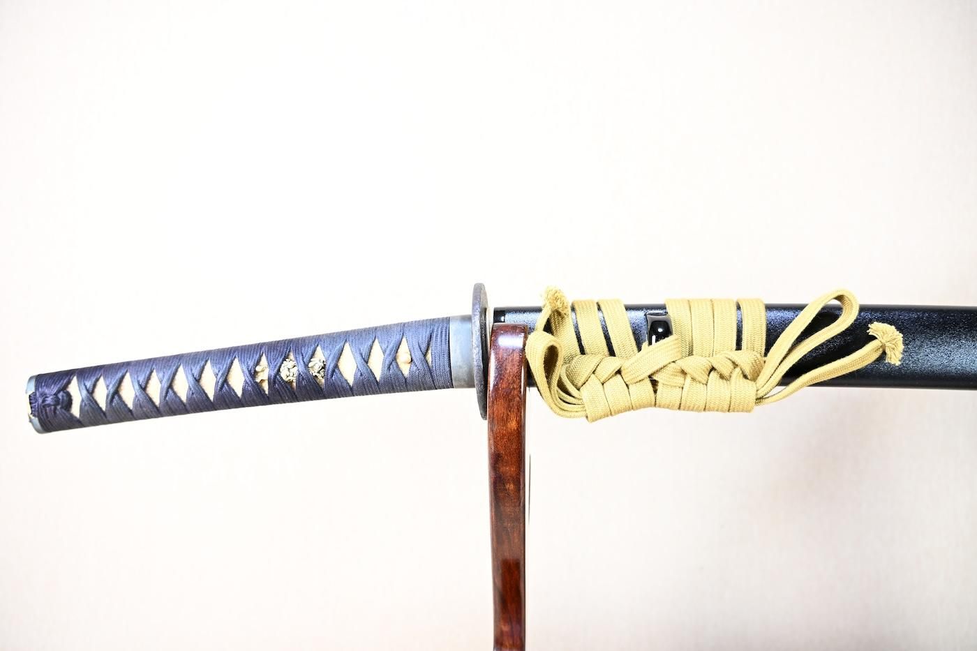Katana: Mumei - 70.7cm, Excellent for Appreciation, Iaido, and Tameshigiri — 31 of 47