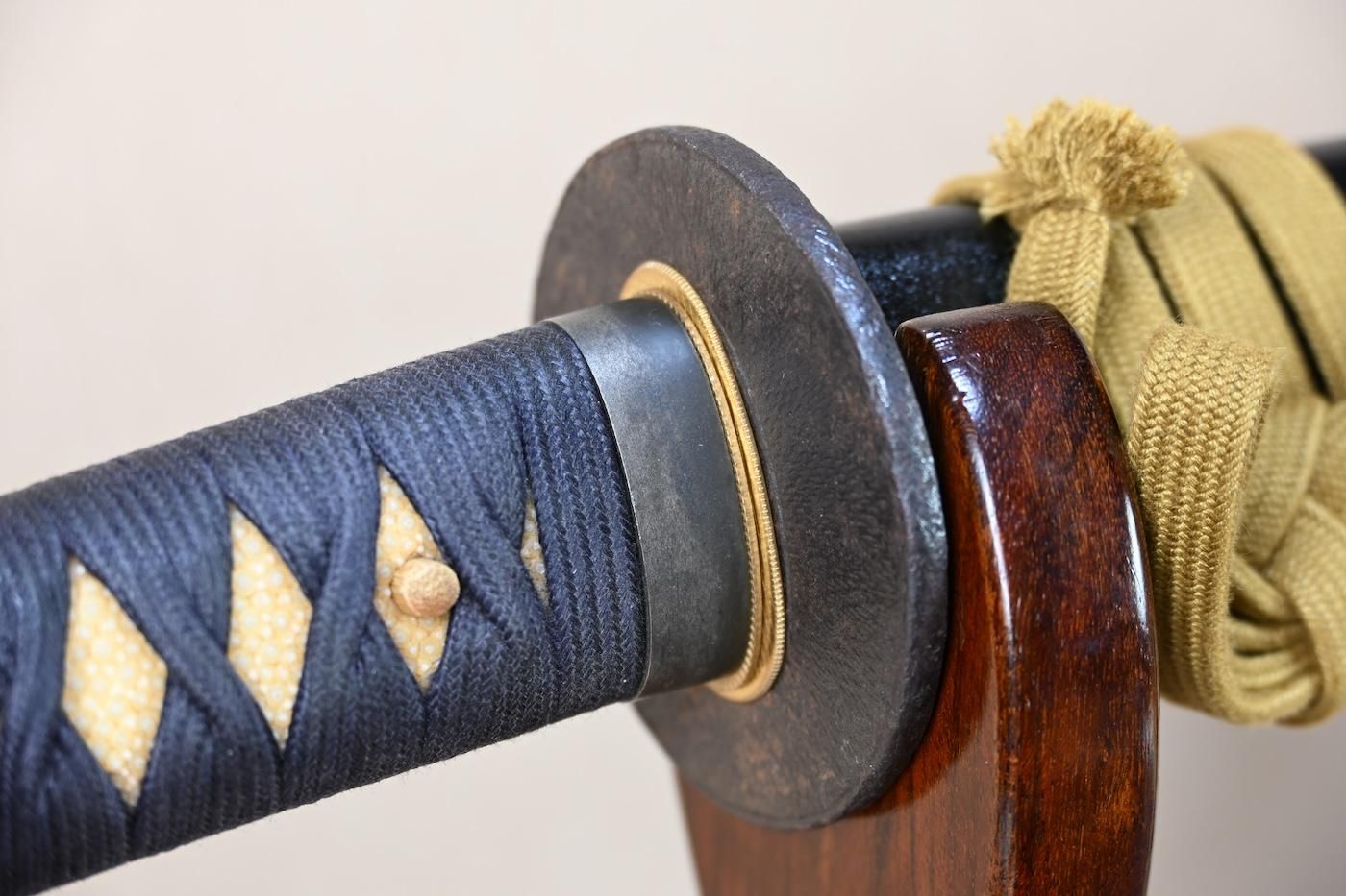 Katana: Mumei - 70.7cm, Excellent for Appreciation, Iaido, and Tameshigiri — 36 of 47
