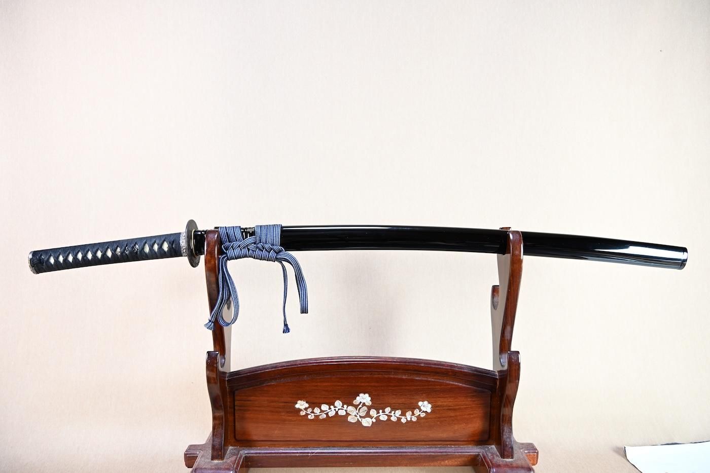 訳あり特価【超軽量居合稽古にお薦めの一振り】「無銘」67.0cm 、鑑賞に・居合・試斬刀として!!! — 30 of 47