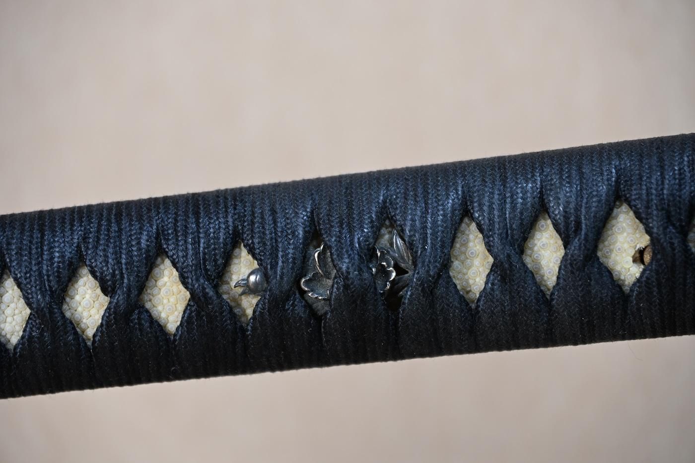 訳あり特価【超軽量居合稽古にお薦めの一振り】「無銘」67.0cm 、鑑賞に・居合・試斬刀として!!! — 34 of 47