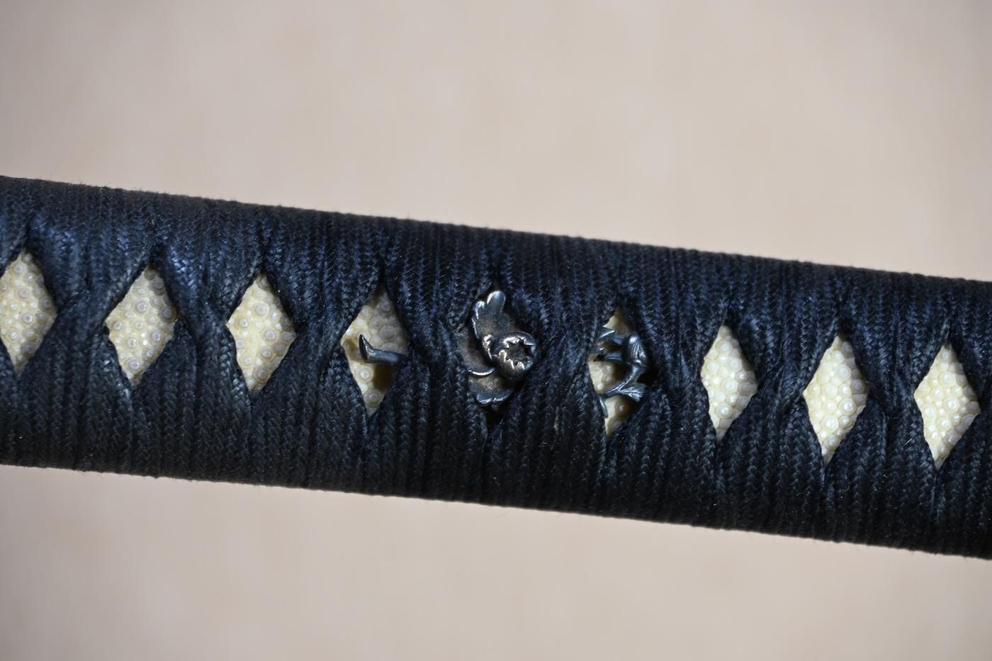 訳あり特価【超軽量居合稽古にお薦めの一振り】「無銘」67.0cm 、鑑賞に・居合・試斬刀として!!! — 42 of 47
