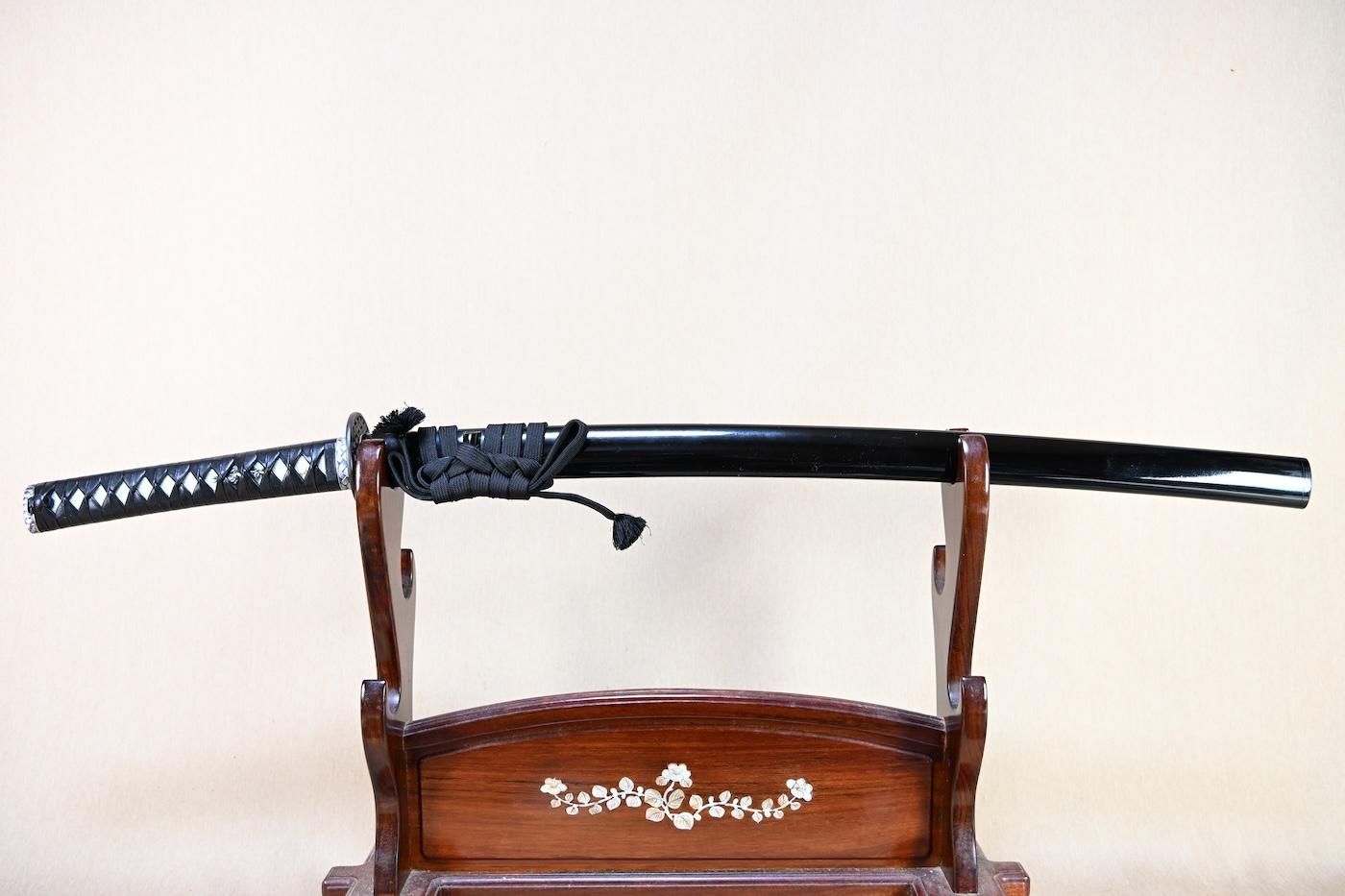 Katana: Mumei - 63.6cm, a small powerful sword easy to handle, for appreciation, iai, or tameshigiri! — 30 of 47