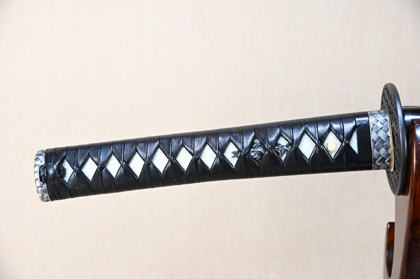 Katana: Mumei - 63.6cm, a small powerful sword easy to handle, for appreciation, iai, or tameshigiri! — 33 of 47