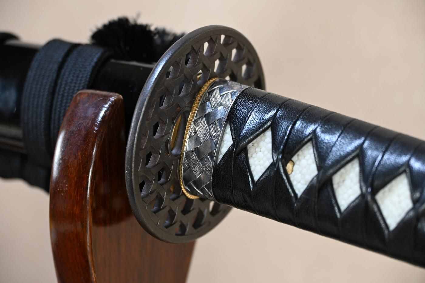 Katana: Mumei - 63.6cm, a small powerful sword easy to handle, for appreciation, iai, or tameshigiri! — 43 of 47