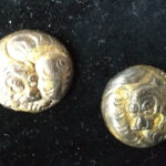Button Menuki, Attributed to Ezo School by Skip Holbrook — 2 of 10