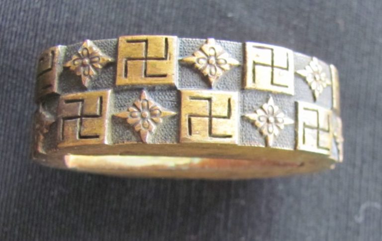 Shakudo and Brass Fuchi Kashira: Manji — 9 of 10