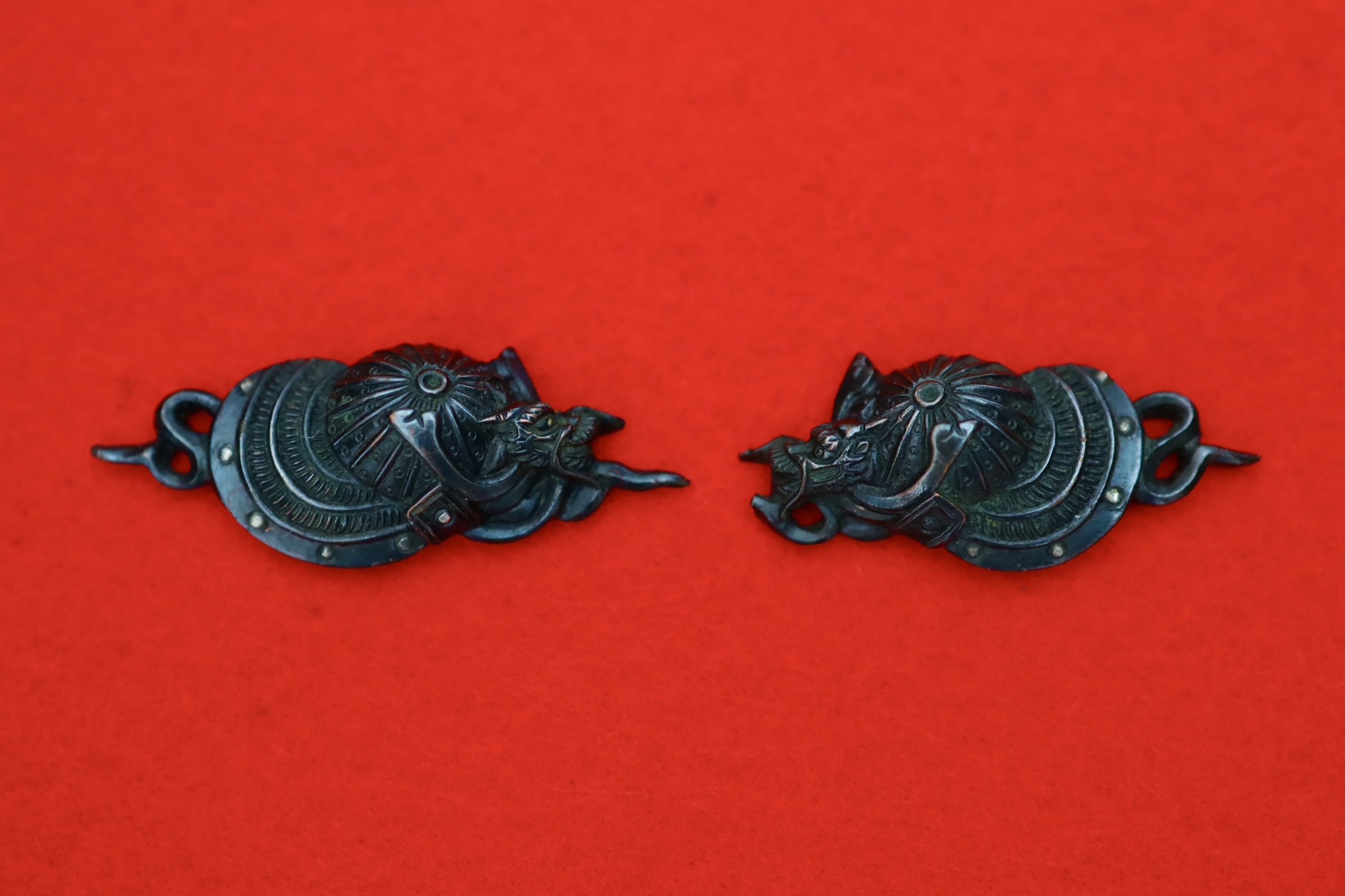 Mumei Kabuto-zu Menuki — 1 of 4