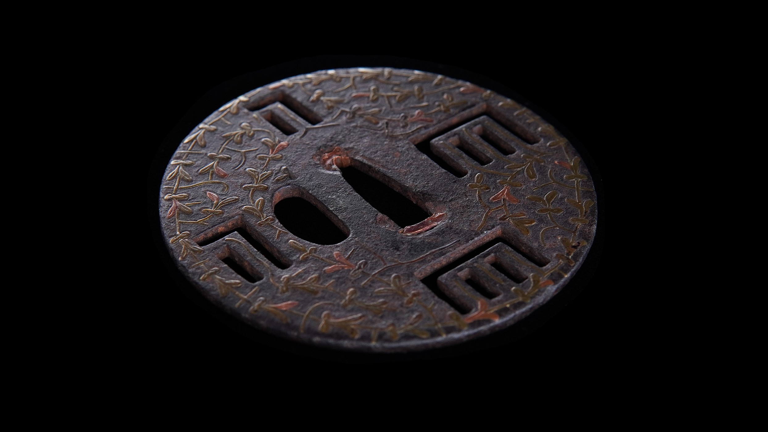 Tsuba with Ivy Arabesque and Key Sukashi Design, Unsigned — 3 of 5