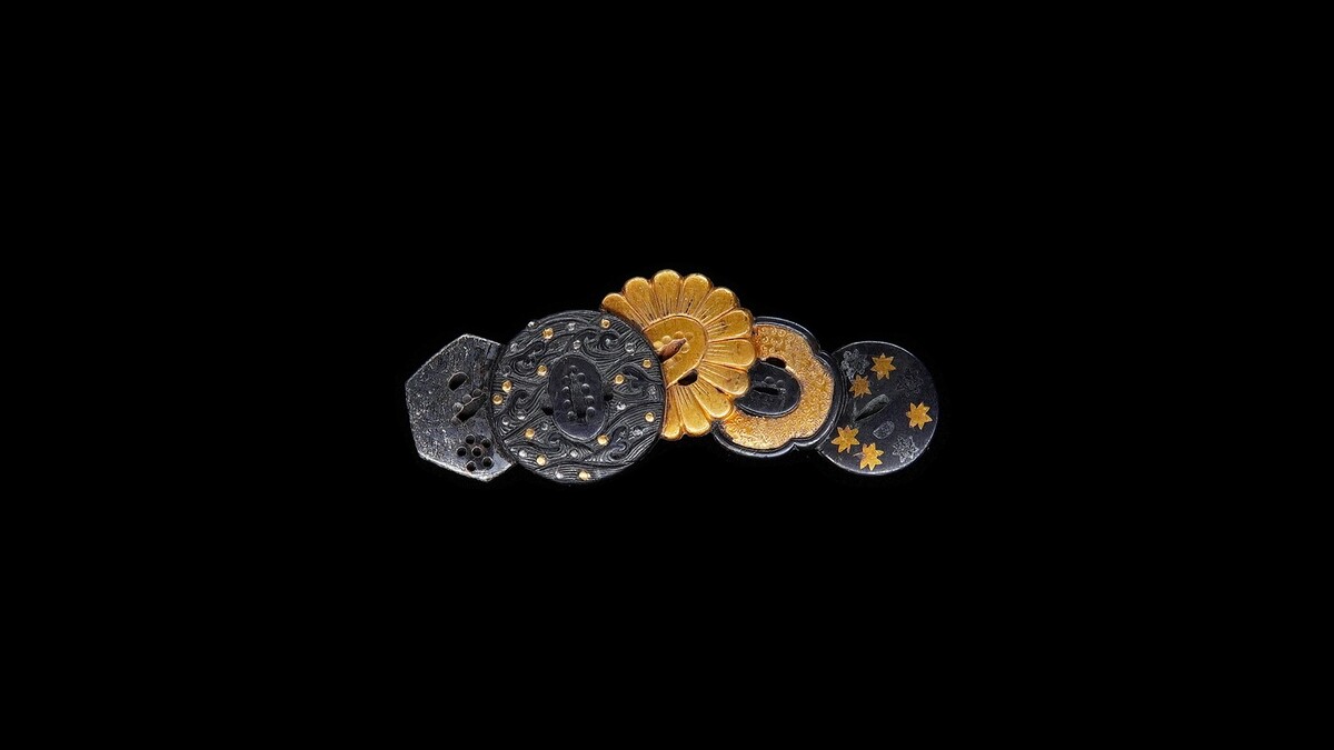 Menuki: Tsuba-zukushi Design, Mumei — 3 of 9