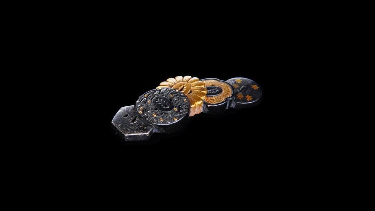 Menuki: Tsuba-zukushi Design, Mumei — 4 of 9