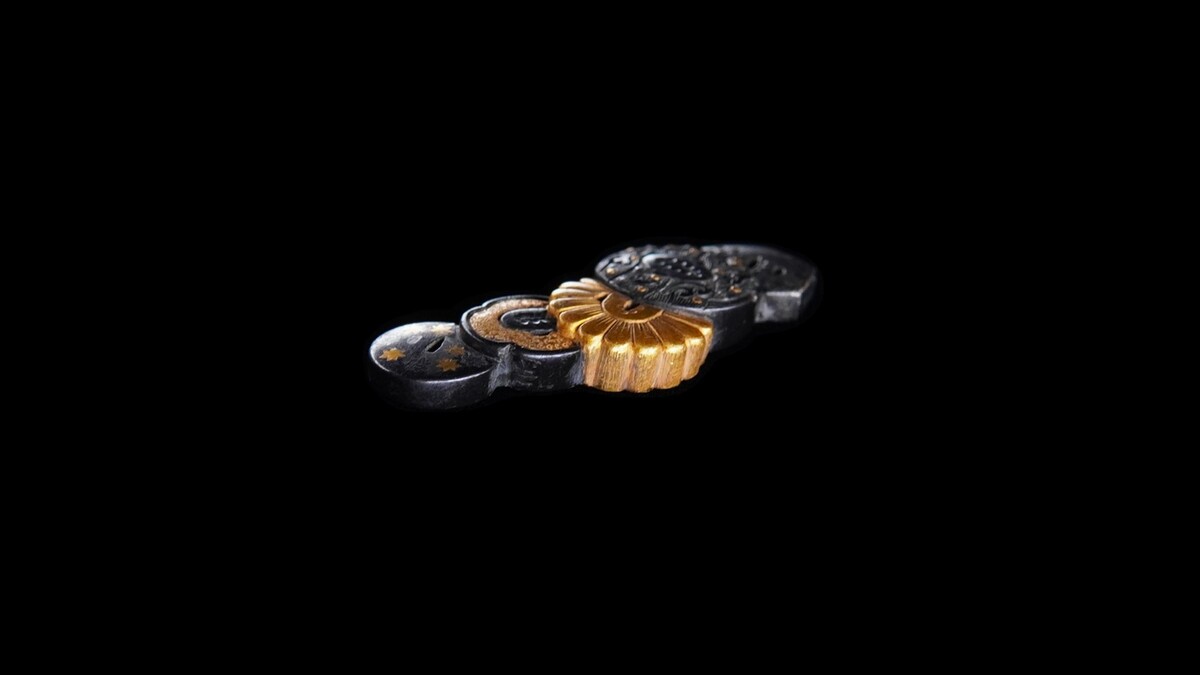 Menuki: Tsuba-zukushi Design, Mumei — 5 of 9