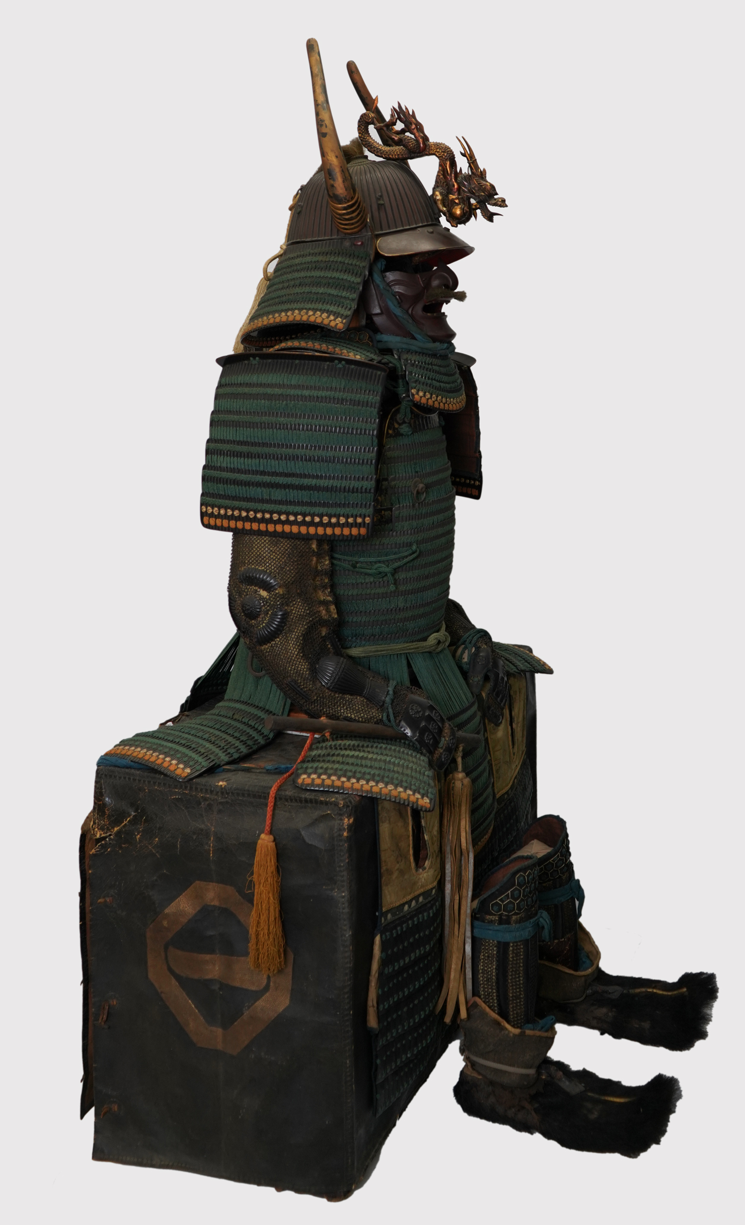 Armor: Moegi-ito Honkozane Odoshi Nimai-do Gusoku — 3 of 8