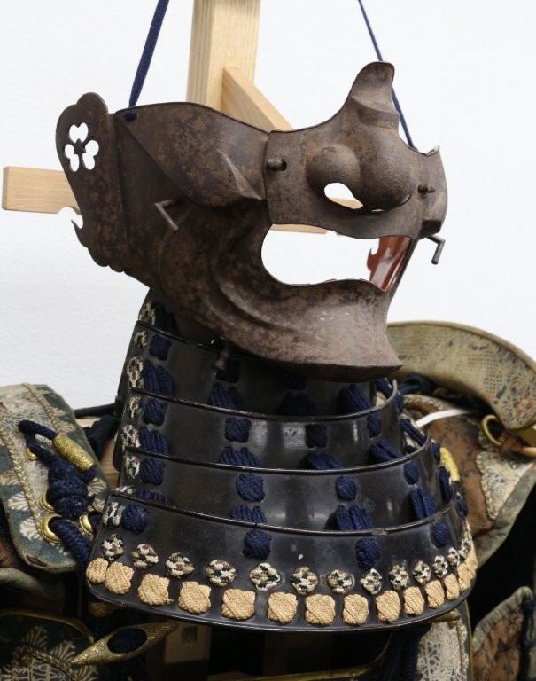 Iron Russet 32-Plate Suji Kabuto and Iron Russet Mogami-dou Gusoku, Signed Helmet, Mask, and Torso "Myochin Munekata Saku" — 5 of 6