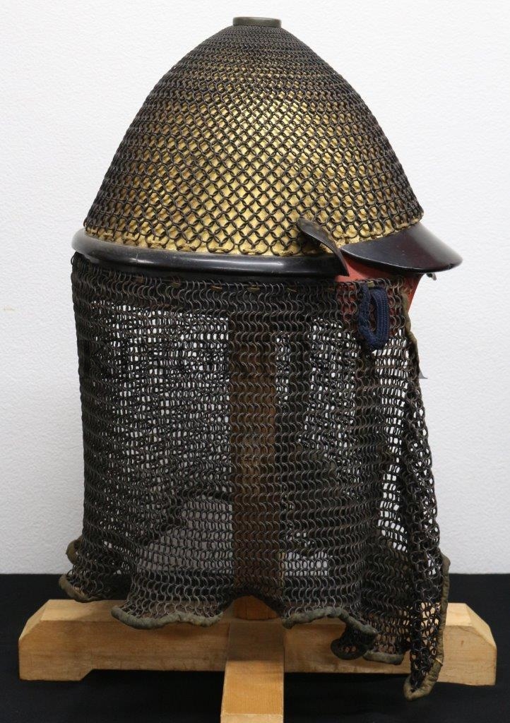 Kusari Zutsumi Kinpaku Oshi Toppai Nari Kawari Kabuto, Edo Period — 3 of 3