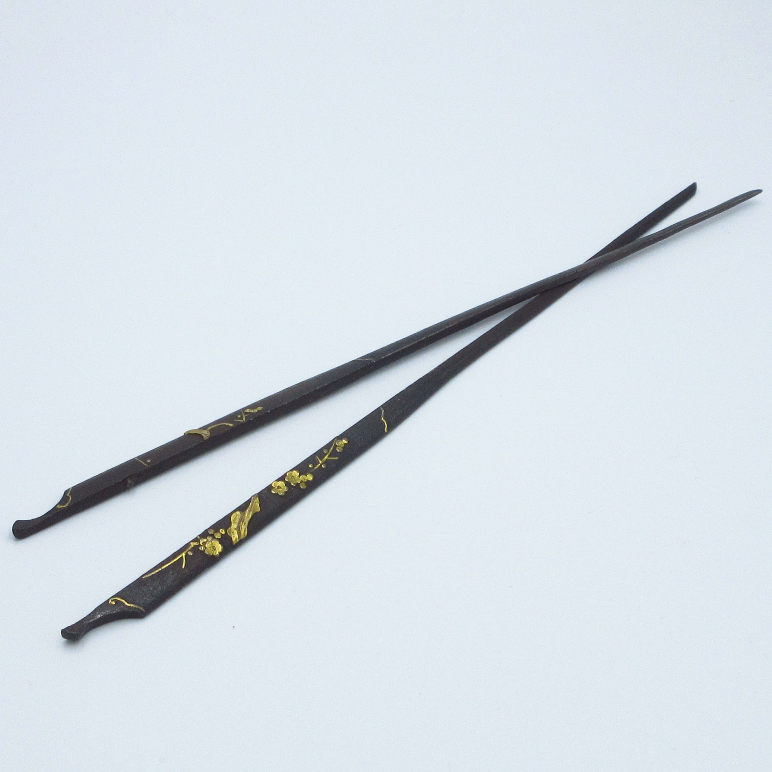 Wari-Kogai: Plum Branch Design — 1 of 3