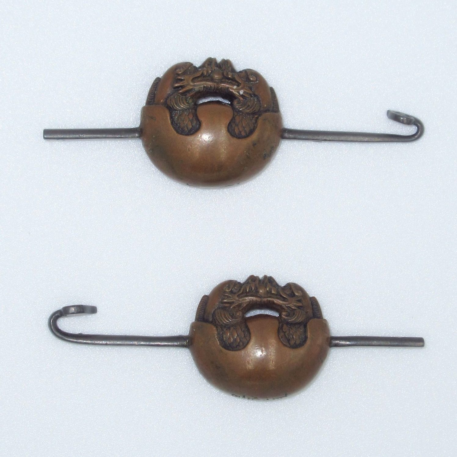 Menuki: Mokugyo Design, Signed: Yukia Kagenao — 1 of 4