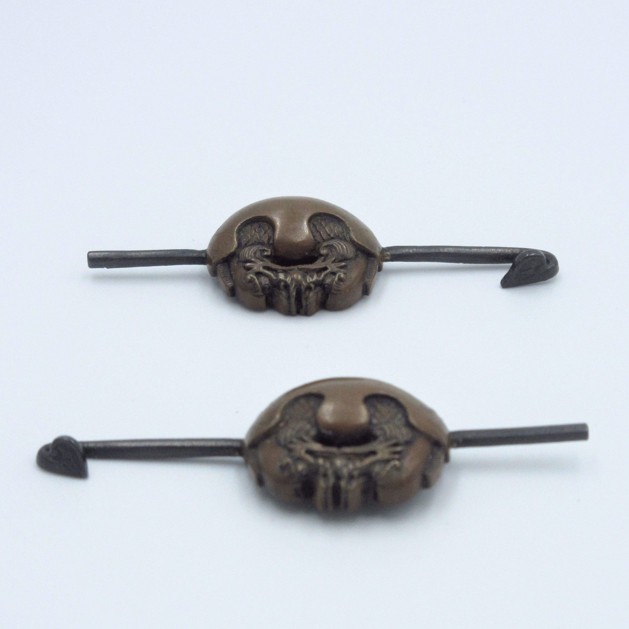 Menuki: Mokugyo Design, Signed: Yukia Kagenao — 4 of 4