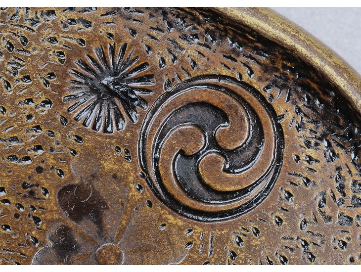 Tsuba: Mon Chirashi Zu — 3 of 6