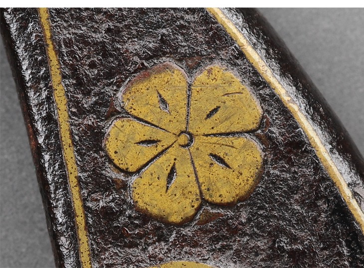 Tsuba: Sayu Kasumi Sukashi Monchirashi Zu — 5 of 7