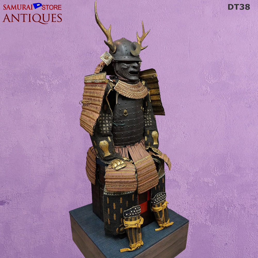 Antique Armor: Mid-Edo Period Suit with Tokubetsu Kicho Shiryo Certificate — 6 of 7
