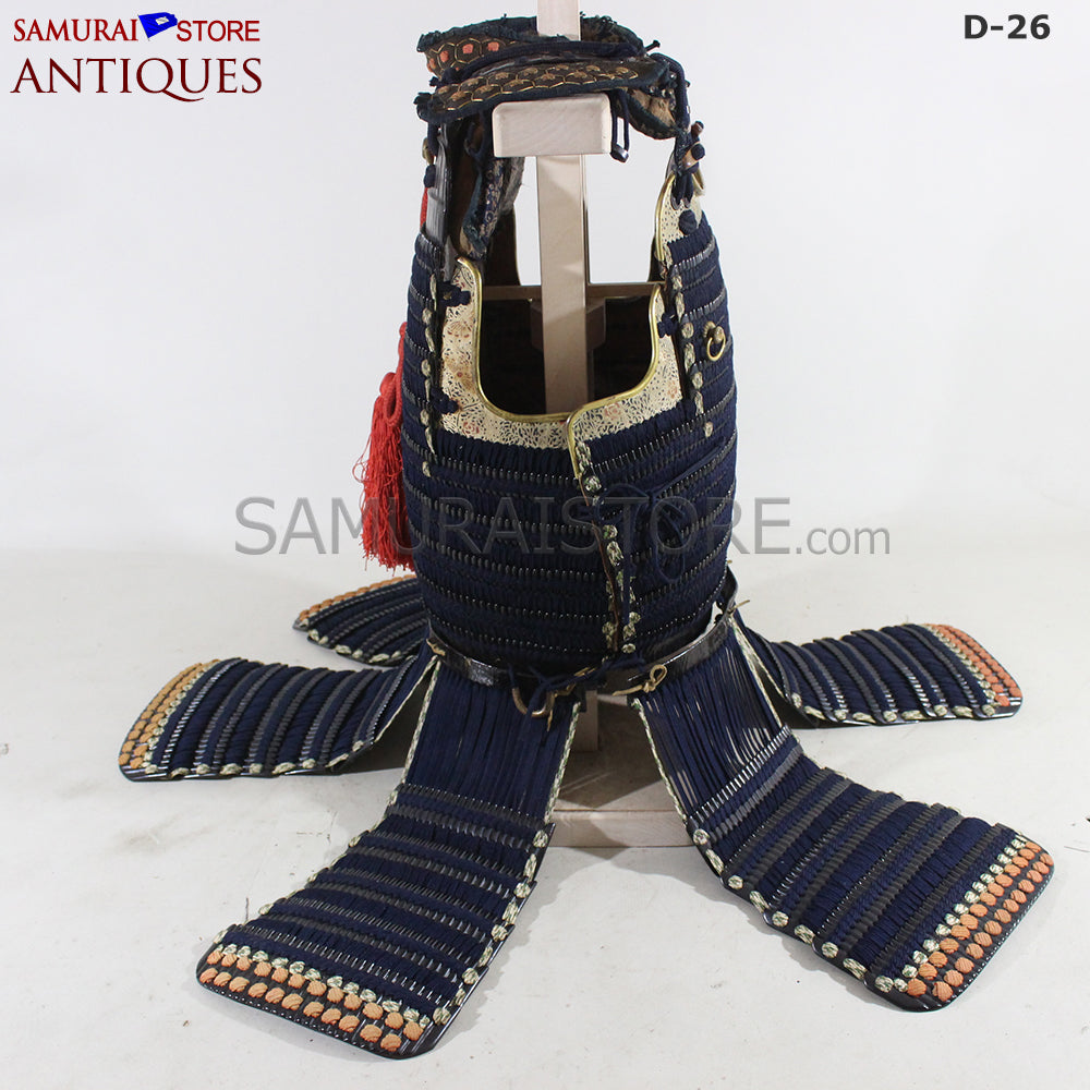 Antique suit of armor from mid Edo period w/ Tokubetsu-Kicho Certificate — 12 of 24
