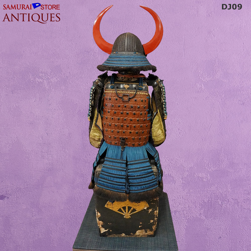 Antique Suit of Armor from the Edo Shogun Period with Kōshu Tokubetsu Kichō Shiryō Certificate — 6 of 9