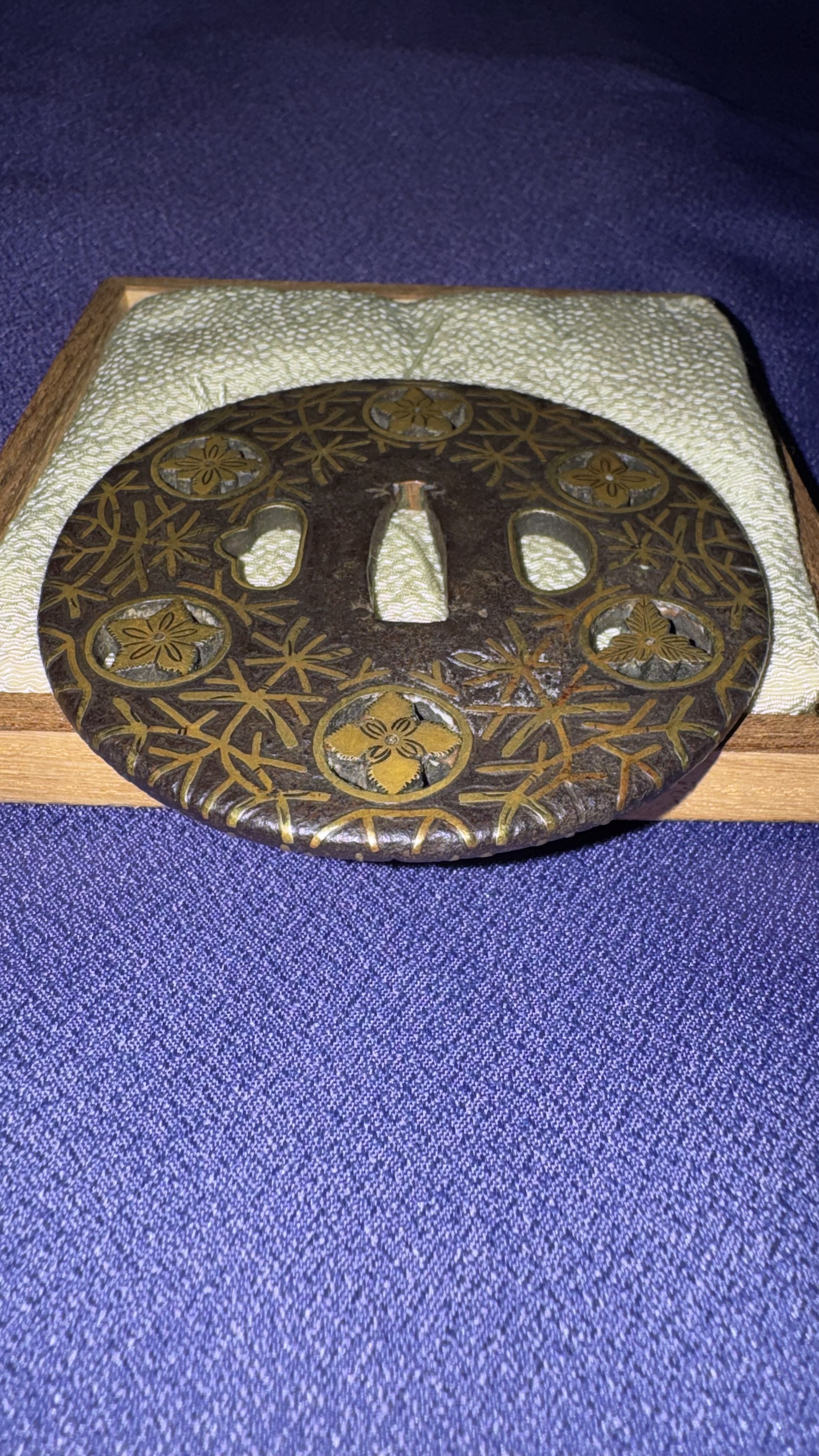 Tsuba: Mumei Yoshiro - Tokubetsu Hozon Tosogu — 3 of 4