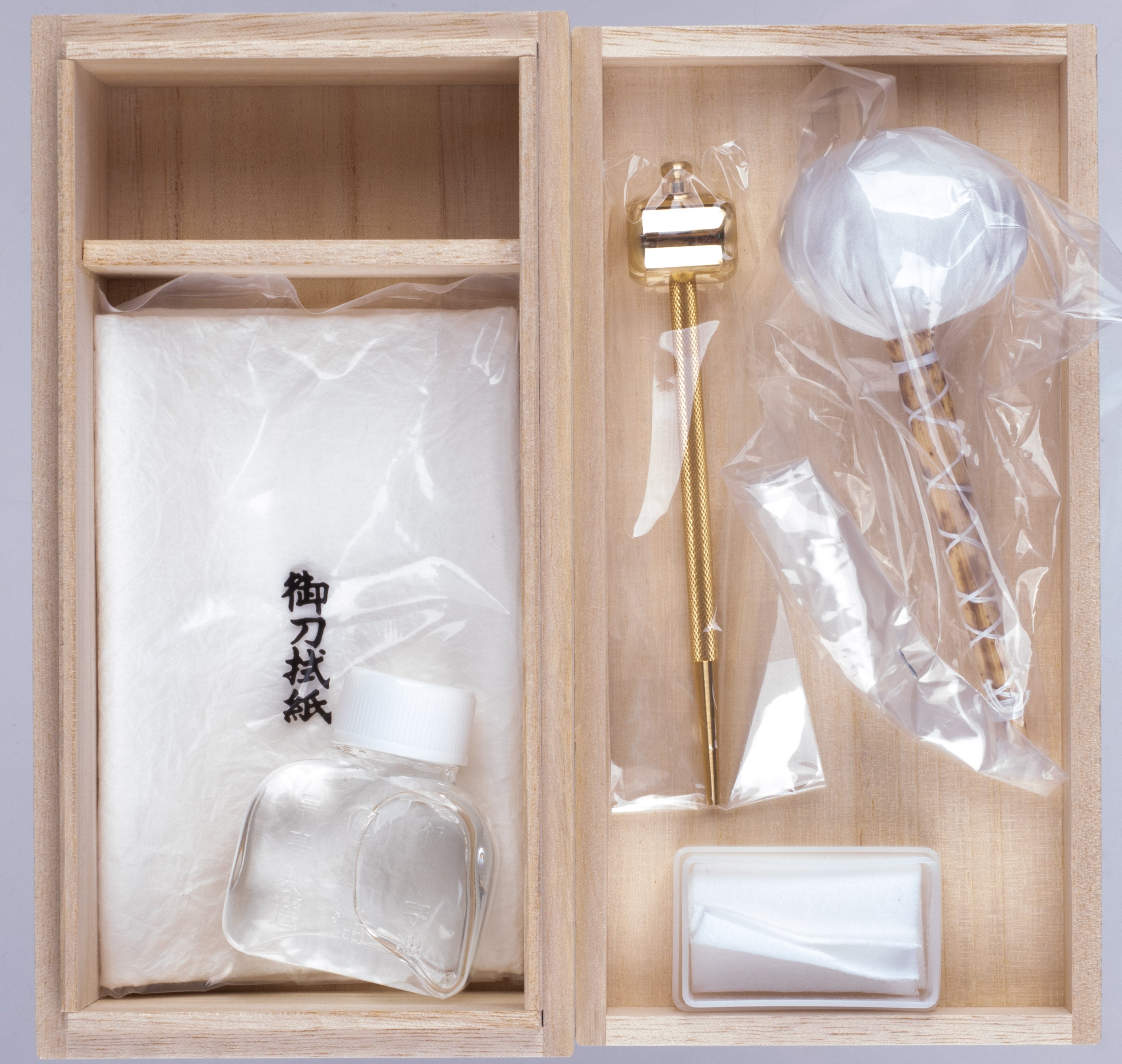 Traditional Japanese sword care set in wooden box — 3 of 4